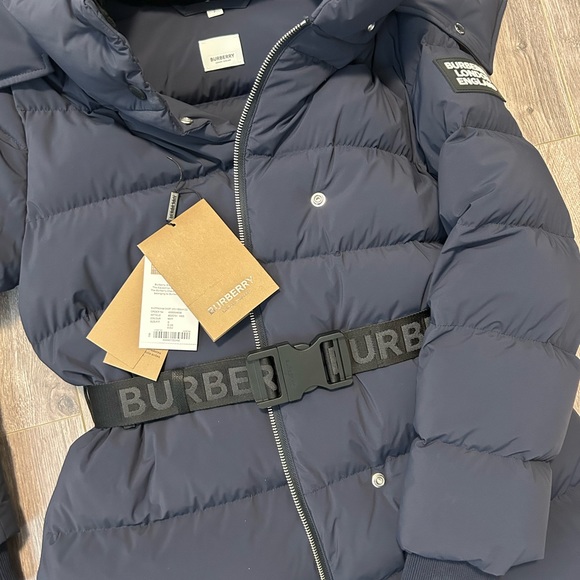 Burberry belted puffer coat jacket - Picture 10 of 14
